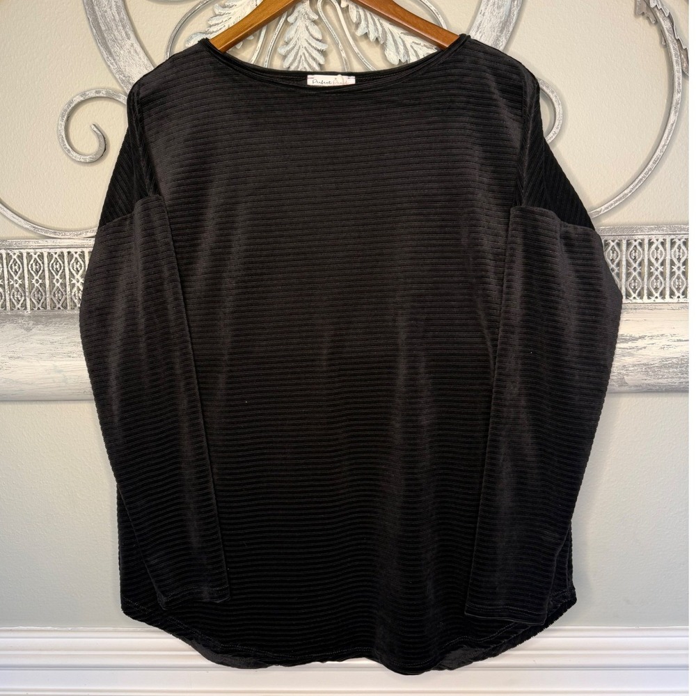 Perfect Peach Black Ribbed Velvet Boatneck Top Size Medium NWT